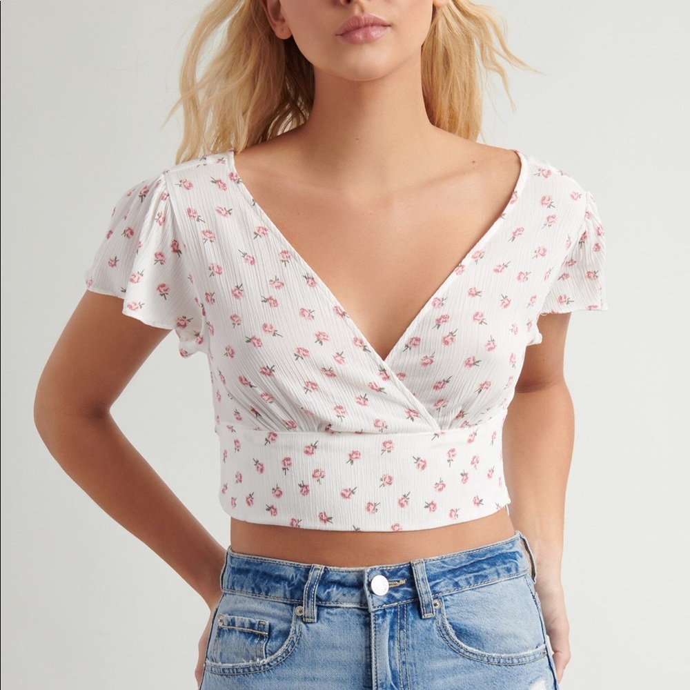 NWT Floral Crop Top